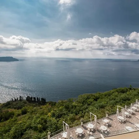 Grand Serapide Hotel Pouzzoles